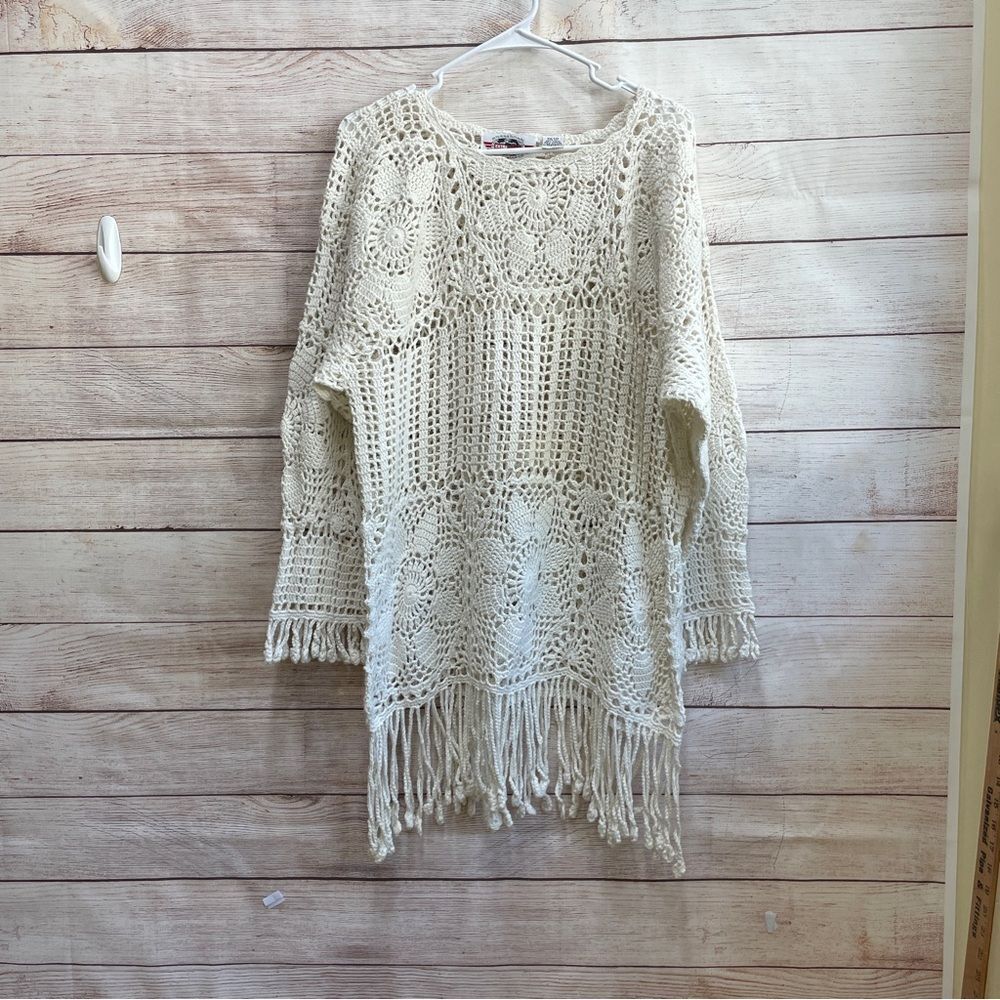 VINTAGE‎ INTERNATIONAL SPORTSWEAR CROCHETED FRINGE SWEATER IN CREAM